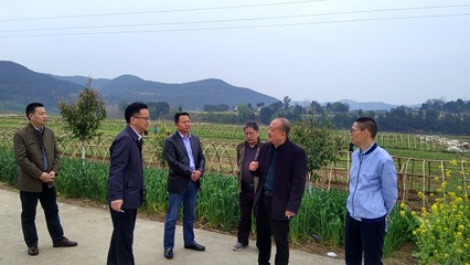 不為名利，默默奉獻(xiàn) 走服務(wù)農(nóng)民致富之路的生物有機(jī)肥料研發(fā)